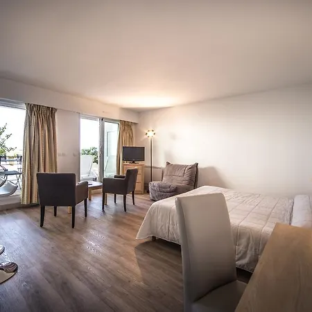 Aparthotel La Reserve 4*